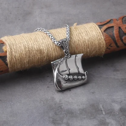 Alternative view of Drakkar Stainless Steel Vintage Viking Road Sign Guide Odin Rune Needle Dragon Boat Necklace
